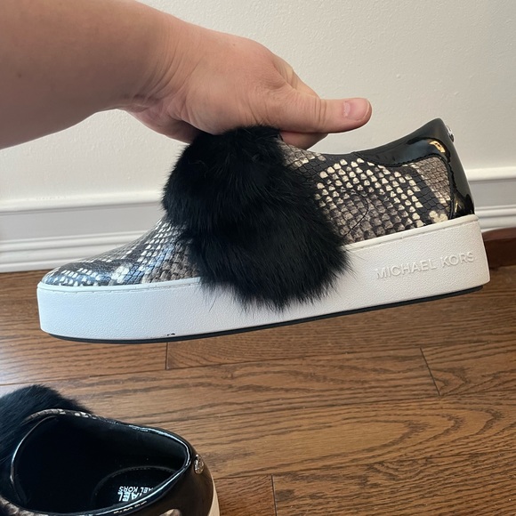 Michael Kors Maven Embossed Snakeskin Print Leather and Rabbit Fur Sneak… - Picture 7 of 13